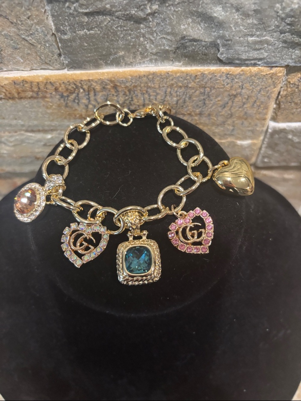 Gold-Tone Charm Bracelet with Multicolor GG Crystal Hearts - Picture 5 of 6